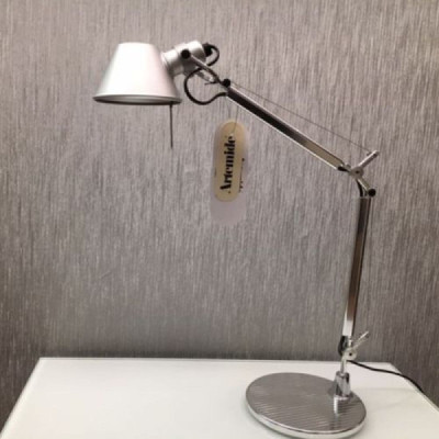 Artemide Tolomeo Micro Tavolo | Lampy Artemide dostępne stacjonarnie w Warszawie oraz na strefalamp.pl